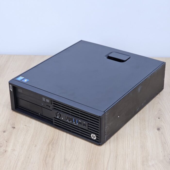 HP Z230 WORKSTATION SFF Unitate PC Refurbished, HP Z230 WORKSTATION SFF, Procesor XEON E3 1240 V3 3.40 GHZ, Memorie RAM 16 GB, SSD 256 GB, Windows 10 Pro, DVD/RW, Placa video Nvidia Quadro NVS 510 - imagine 1